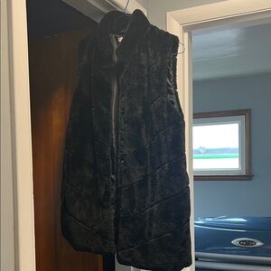 Maurices Black Faux Fur Sleeveless Vest